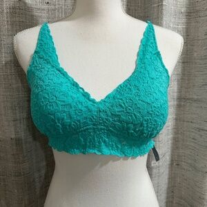 🔺$10 each or 3/$24🔻

NWT American Eagle turquoise bralette size M